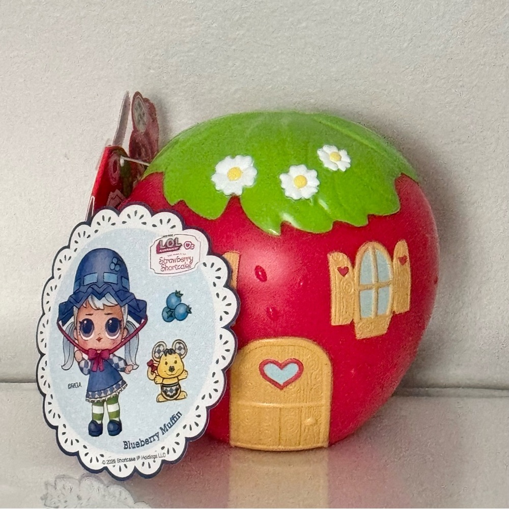 LOL Surprise Loves Strawberry Shortcake Tots Scented Dolls - Blueberry Muffin